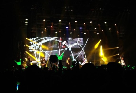 The boys belt out a number.